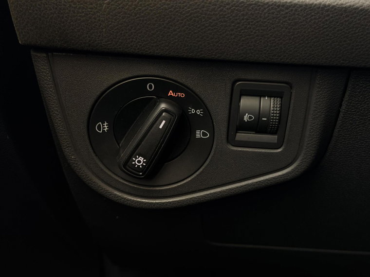 Vehicle Image 38