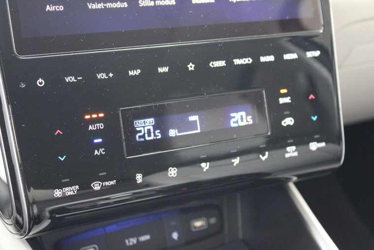 Vehicle Image 42