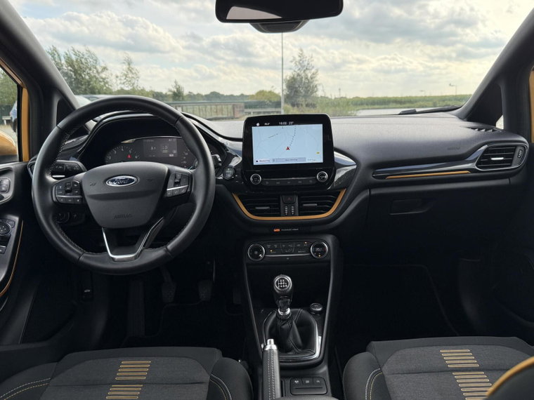 Vehicle Image 8