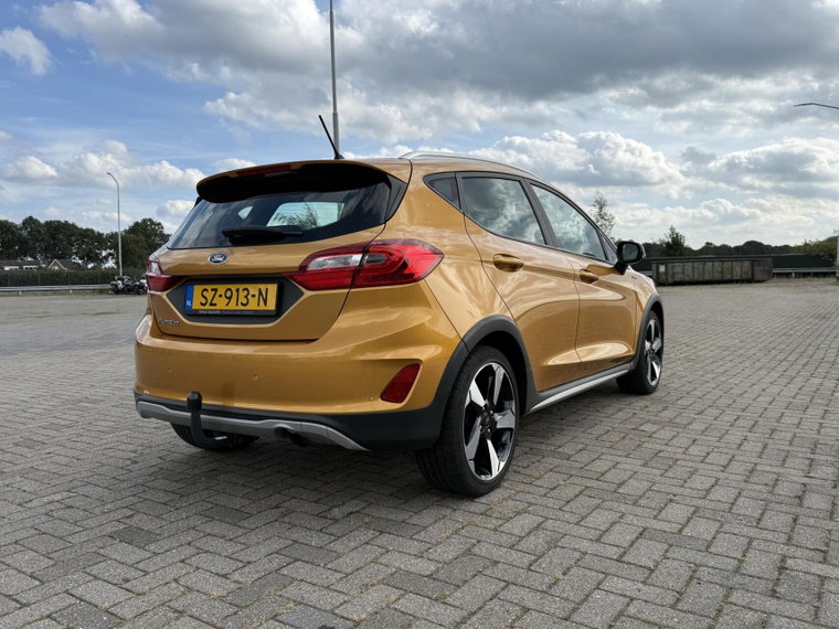 Vehicle Image 11