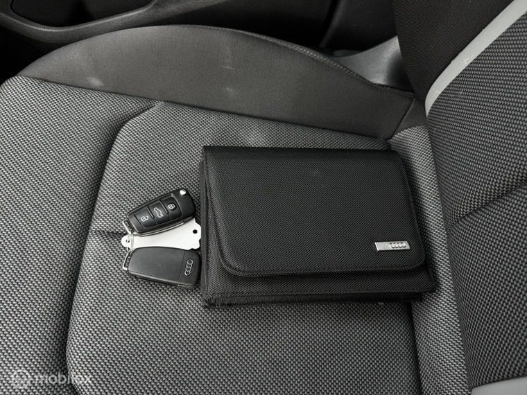 Vehicle Image 29