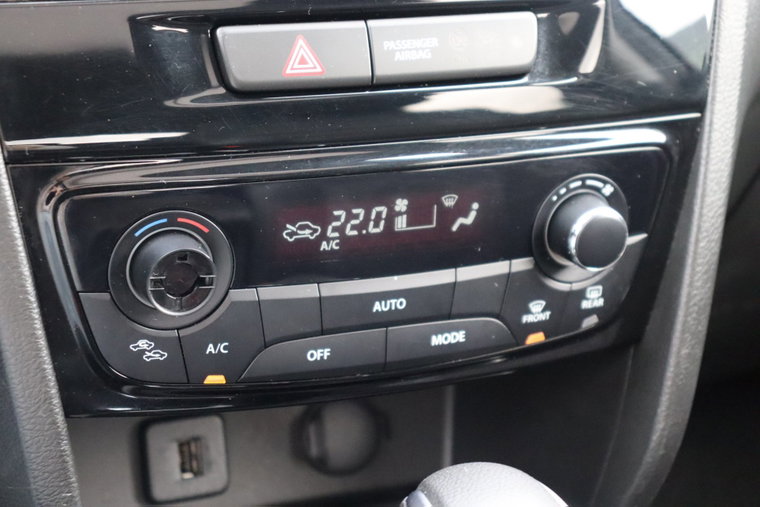 Vehicle Image 17