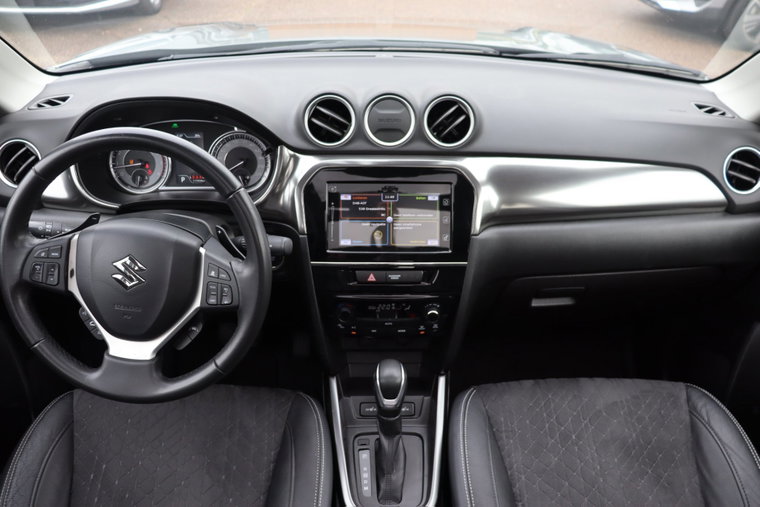 Vehicle Image 9