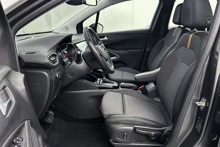 Vehicle Image 30