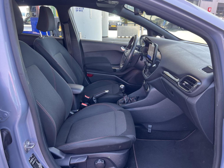 Vehicle Image 17