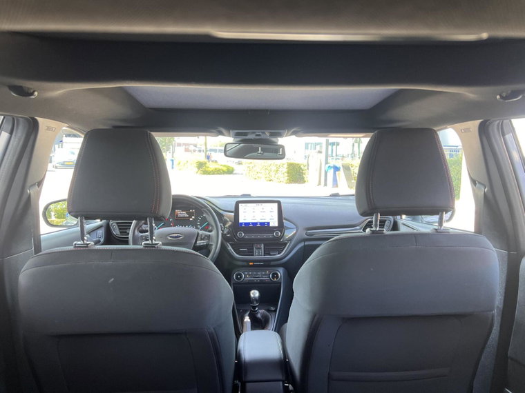 Vehicle Image 38