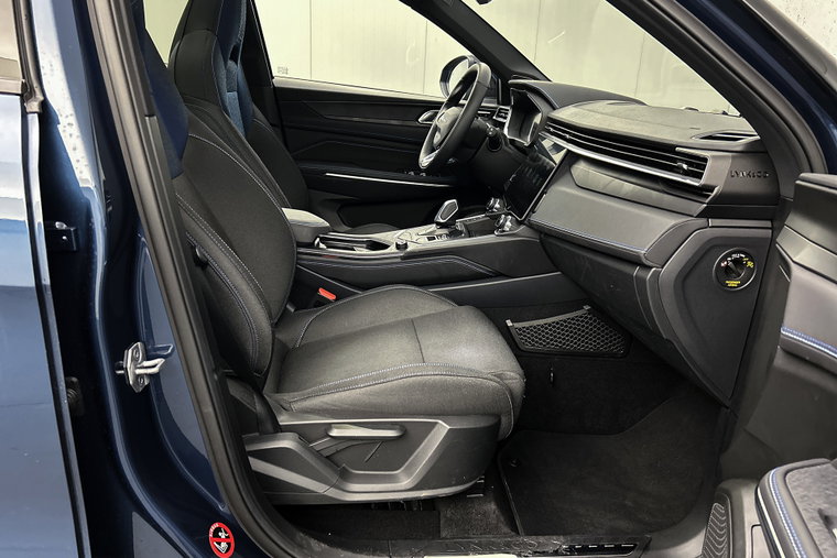 Vehicle Image 30