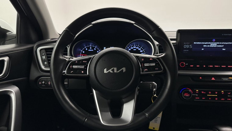 Vehicle Image 26