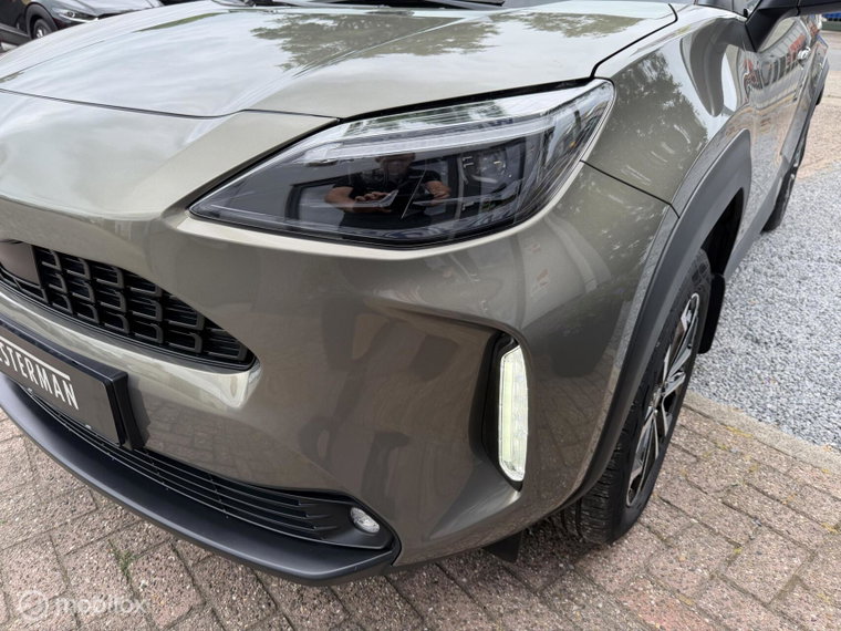 Vehicle Image 21