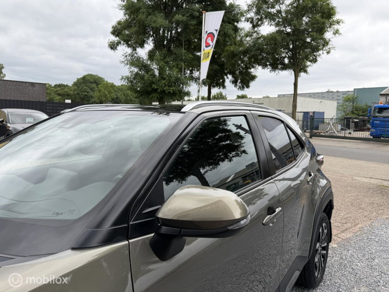 Vehicle Image 22