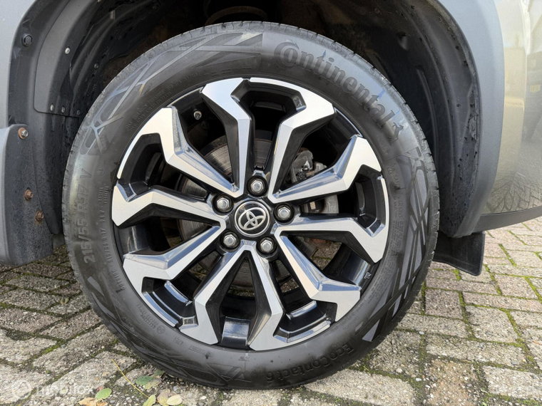 Vehicle Image 23