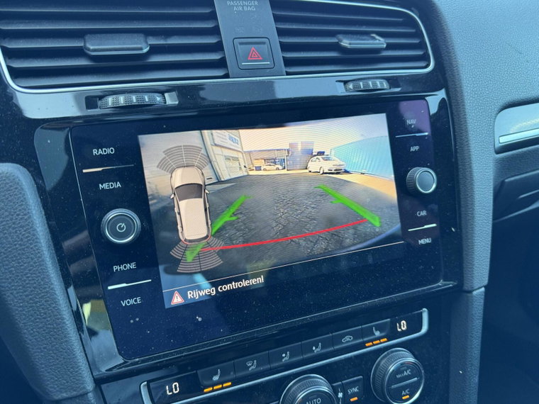 Vehicle Image 19