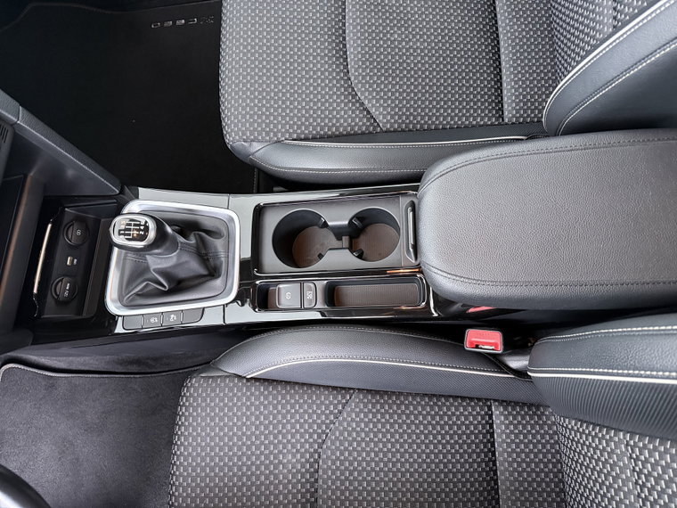 Vehicle Image 33