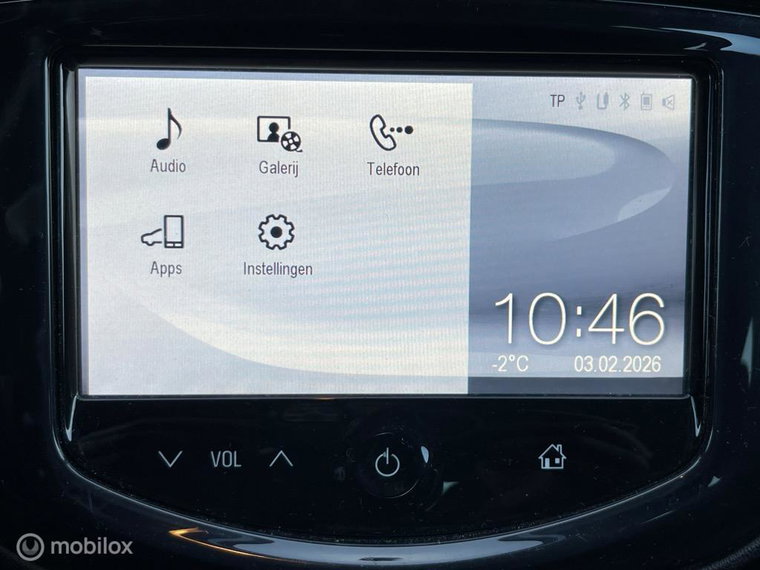 Vehicle Image 10