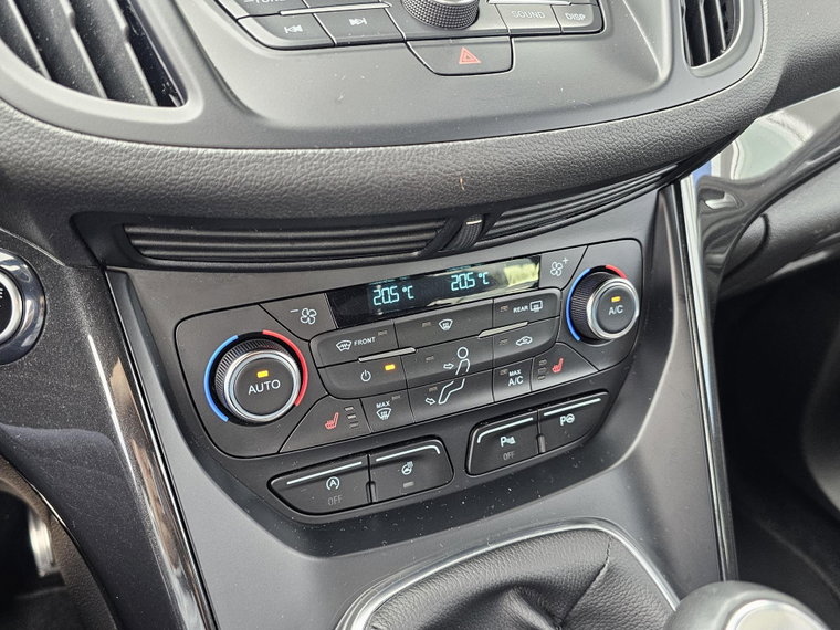 Vehicle Image 25