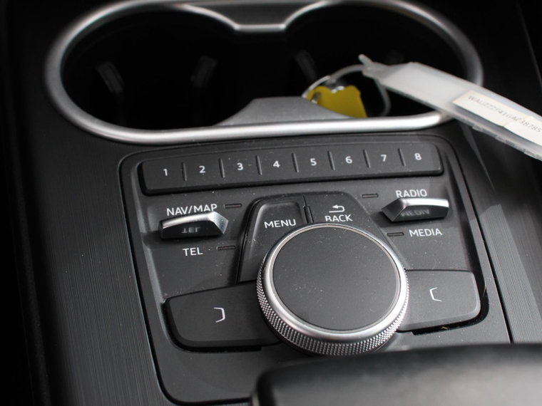 Vehicle Image 36