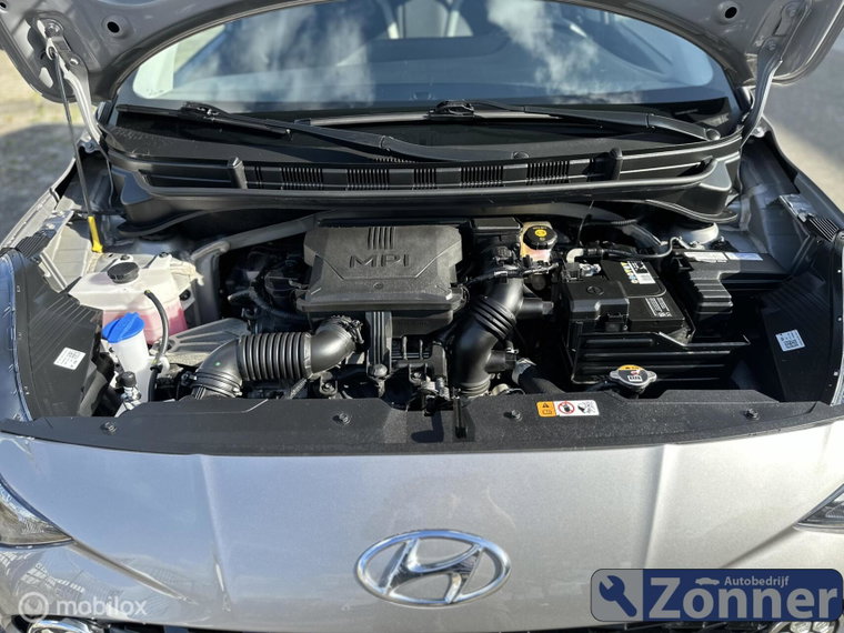 Vehicle Image 19