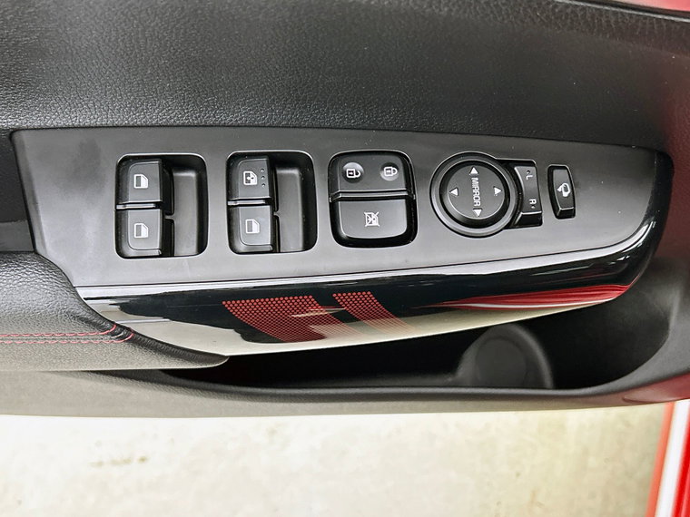 Vehicle Image 33