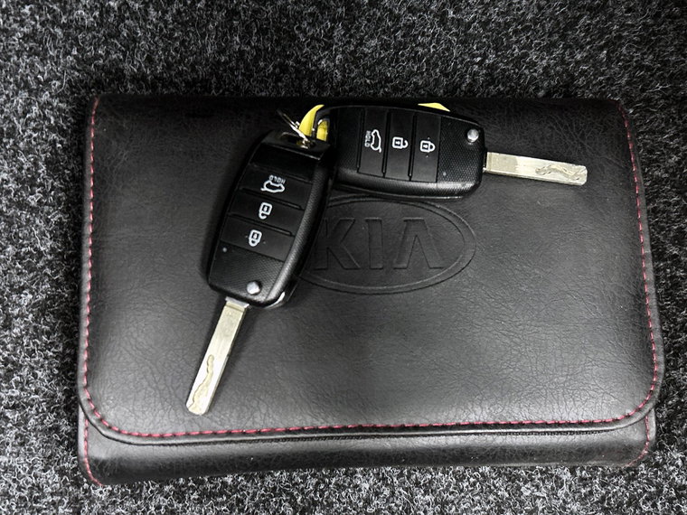 Vehicle Image 35