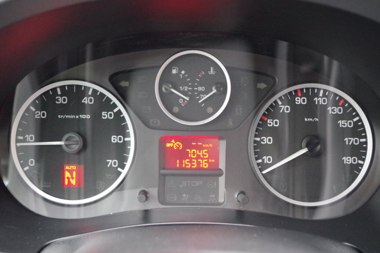 Vehicle Image 9