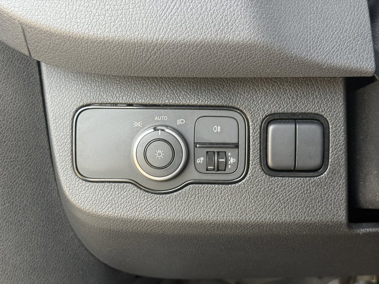 Vehicle Image 26