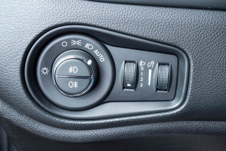 Vehicle Image 19