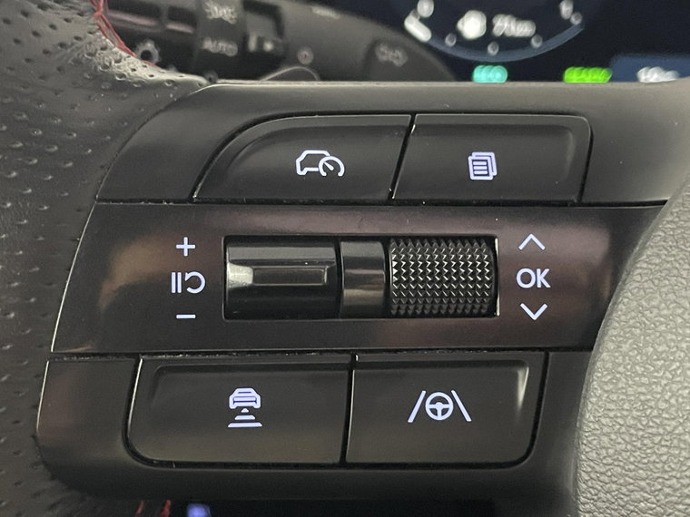 Vehicle Image 33