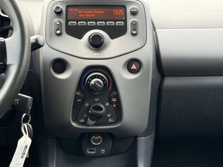 Vehicle Image 20