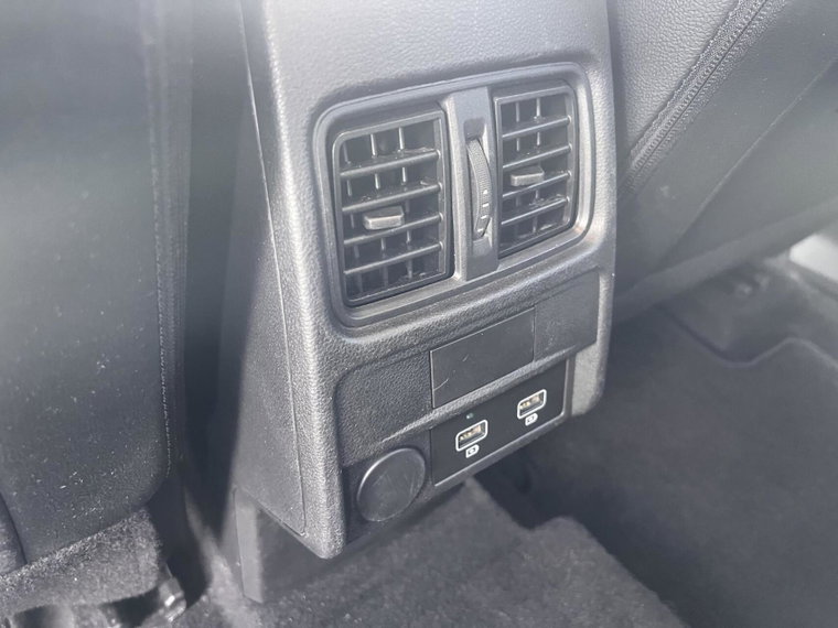 Vehicle Image 33