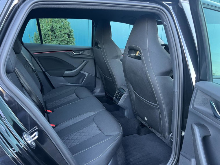 Vehicle Image 36