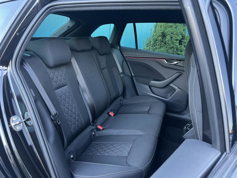 Vehicle Image 37