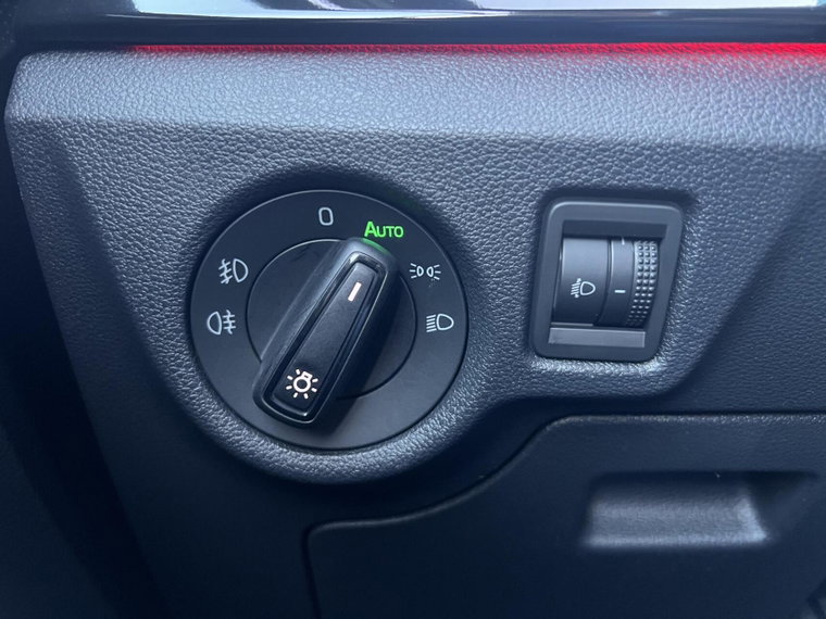 Vehicle Image 40