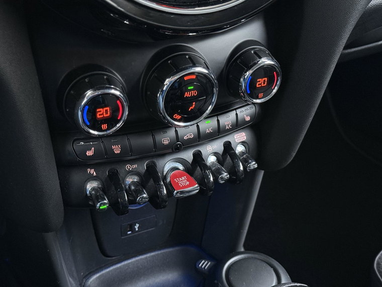 Vehicle Image 34