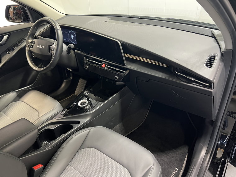 Vehicle Image 33
