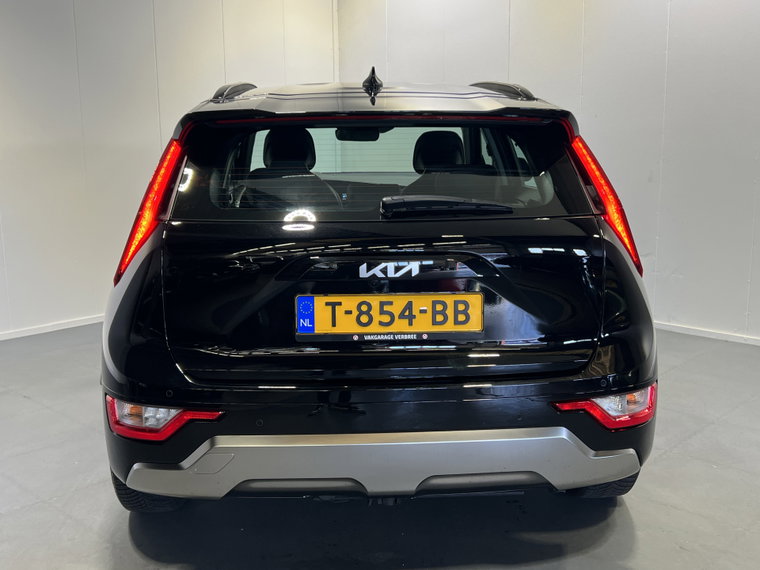 Vehicle Image 38