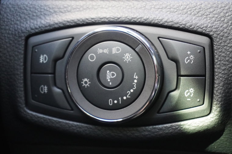 Vehicle Image 24