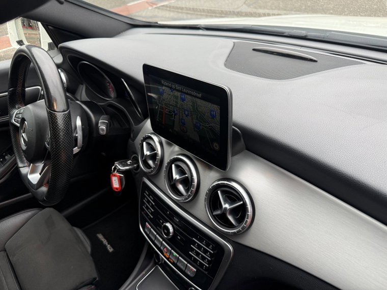 Vehicle Image 33
