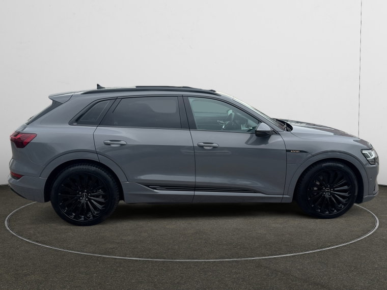 Vehicle Image 32