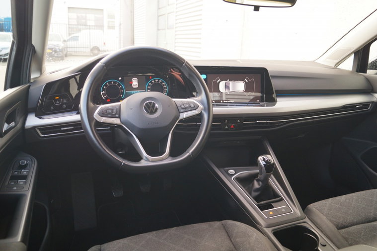 Vehicle Image 11