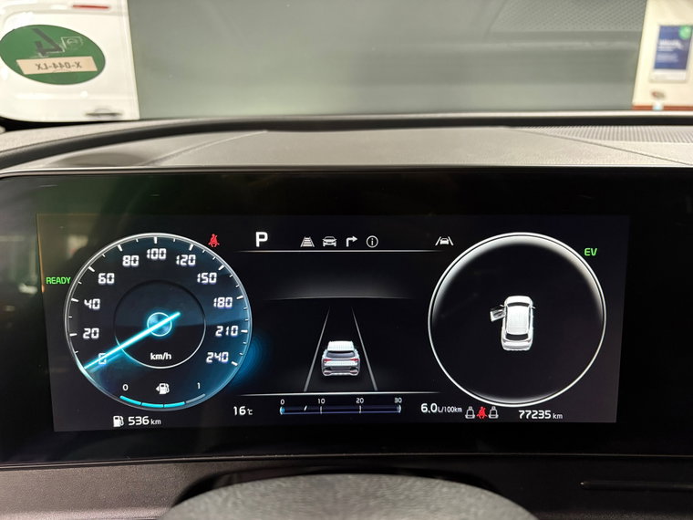 Vehicle Image 13