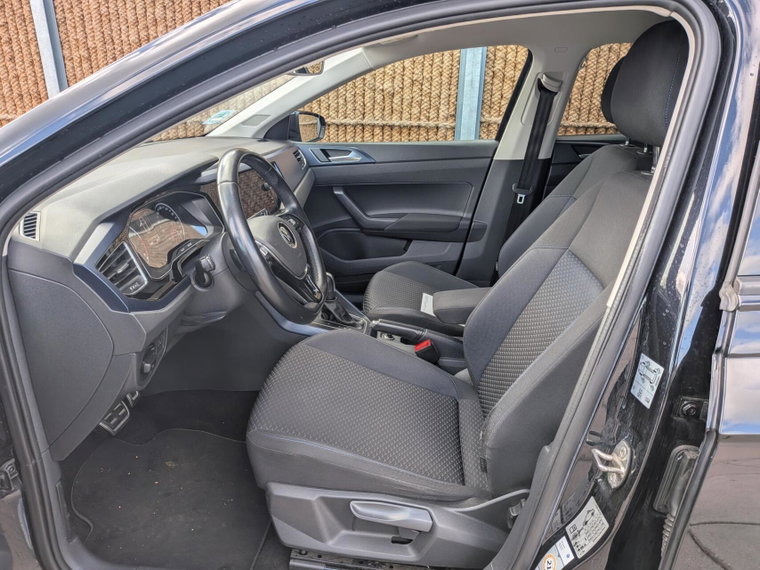Vehicle Image 22