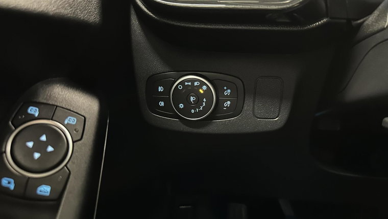 Vehicle Image 24