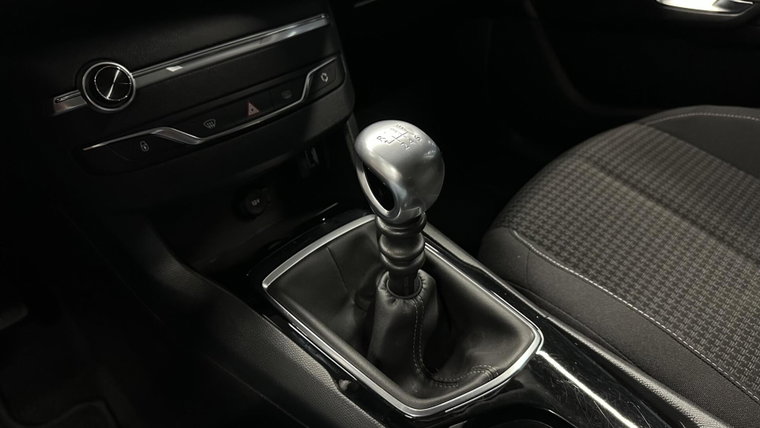 Vehicle Image 46