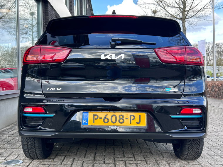 Vehicle Image 28
