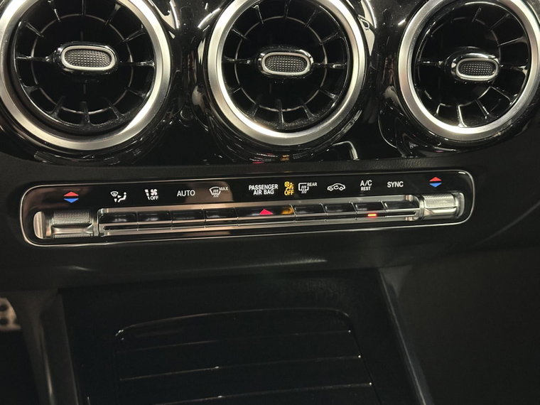 Vehicle Image 45