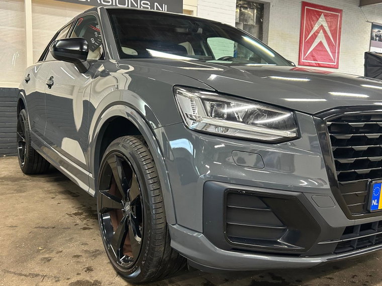 Vehicle Image 21