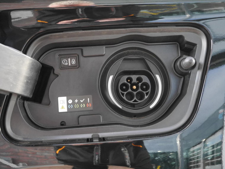 Vehicle Image 35