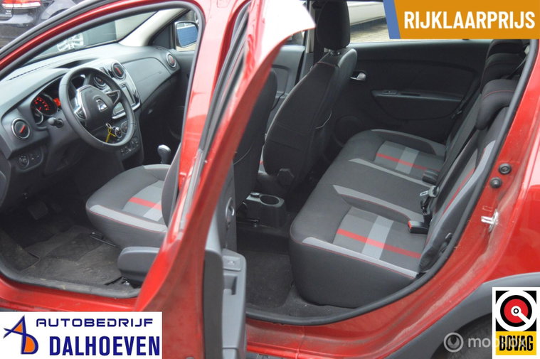 Vehicle Image 12