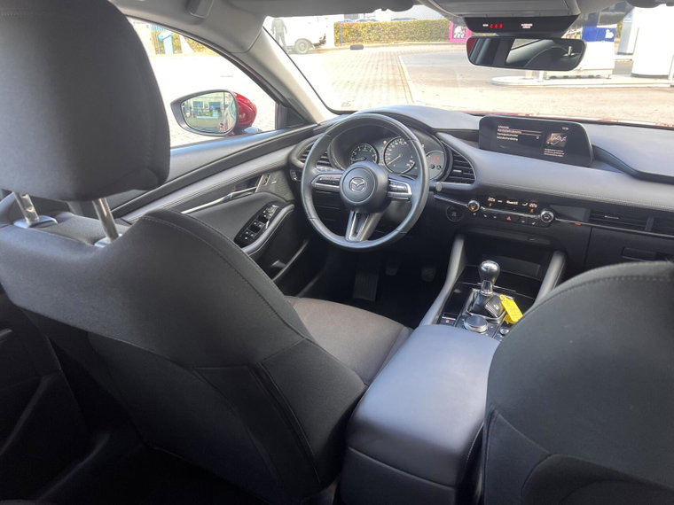 Vehicle Image 25