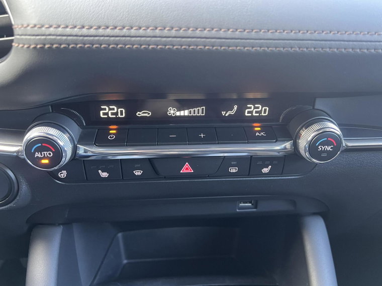Vehicle Image 34